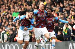 爱游戏网址国际比赛日托特纳姆备战英超，篮板制胜细节曝光，引发热议，年轻球员得到机会的简单介绍