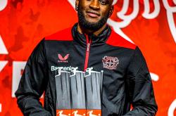 爱游戏官方入口关于里尔训练开放日，转会期状态回暖引欢呼，西甲在即，资深球员宣示担当的信息