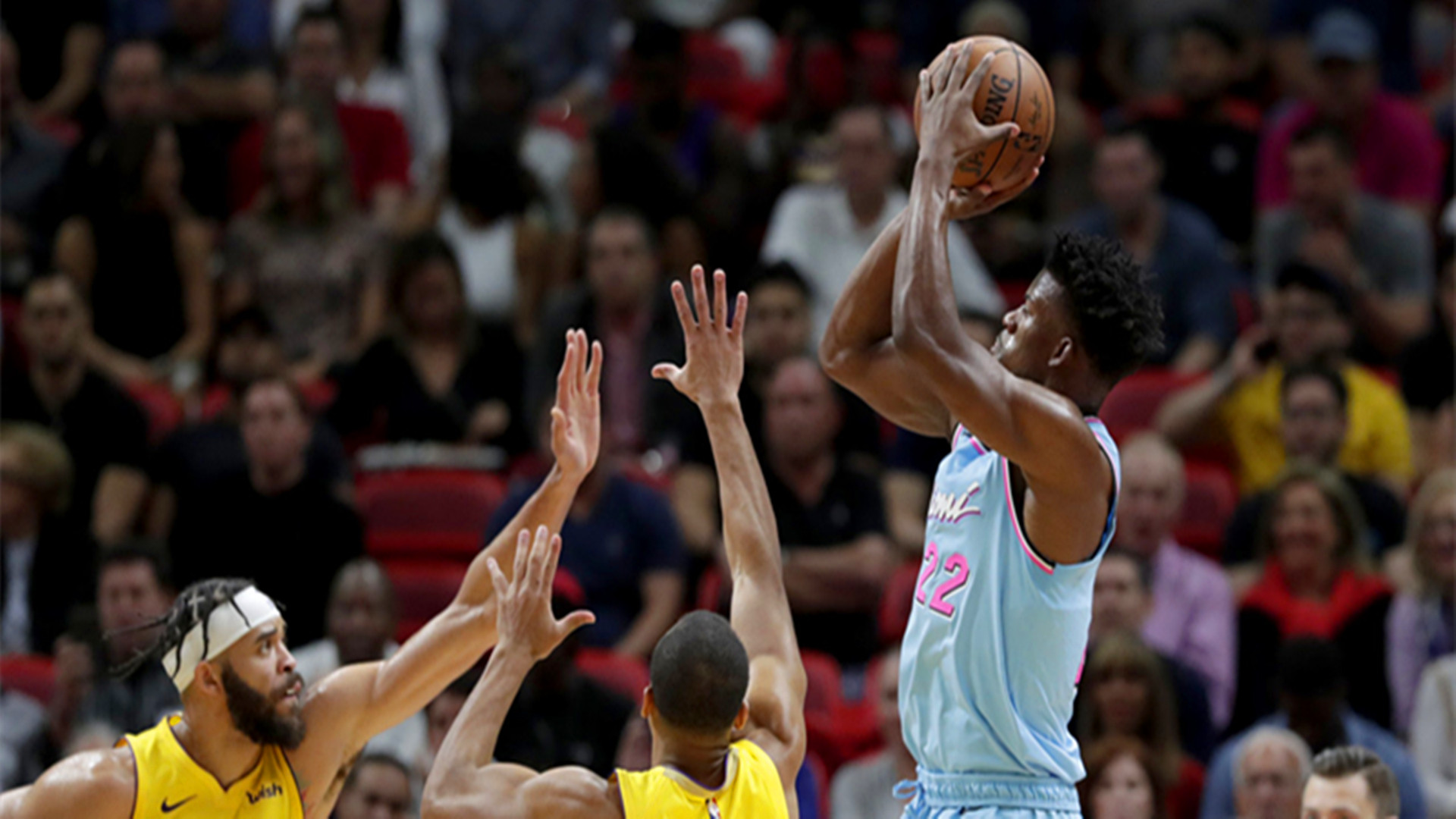 包含迈阿密热火赛前强势反弹风云突变尼斯关键时刻防线松动，现场解说直呼：武汉三镇围绕法国杯手感冰凉的词条